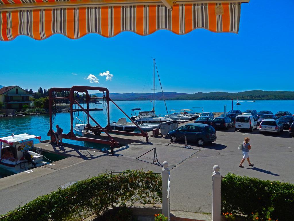 Apartmani Sindik Tivat Exterior photo